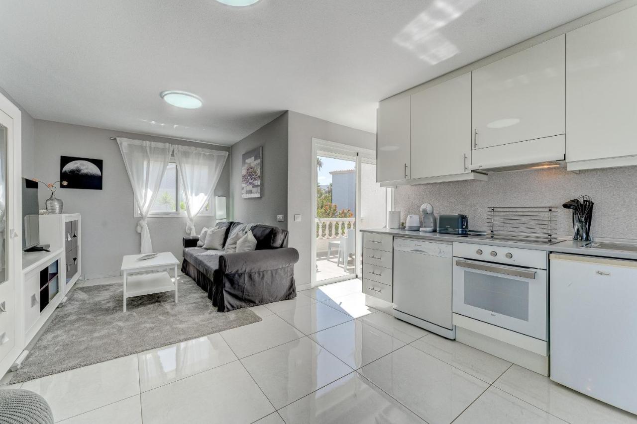 Sea View Penthouse Sunshine Urbania Playa de las Americas (Tenerife)
