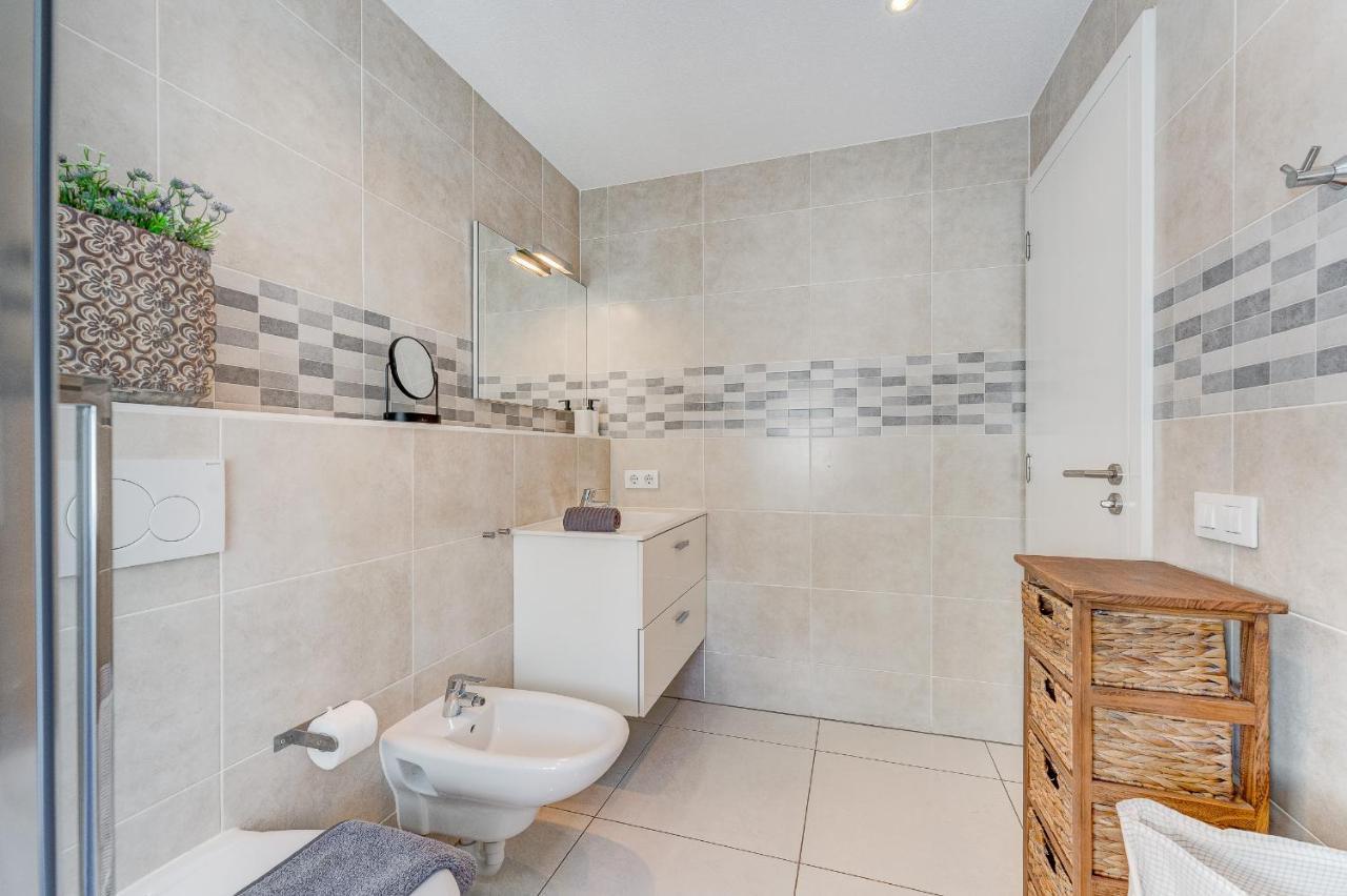 Sea View Penthouse Sunshine Urbania Apartment *