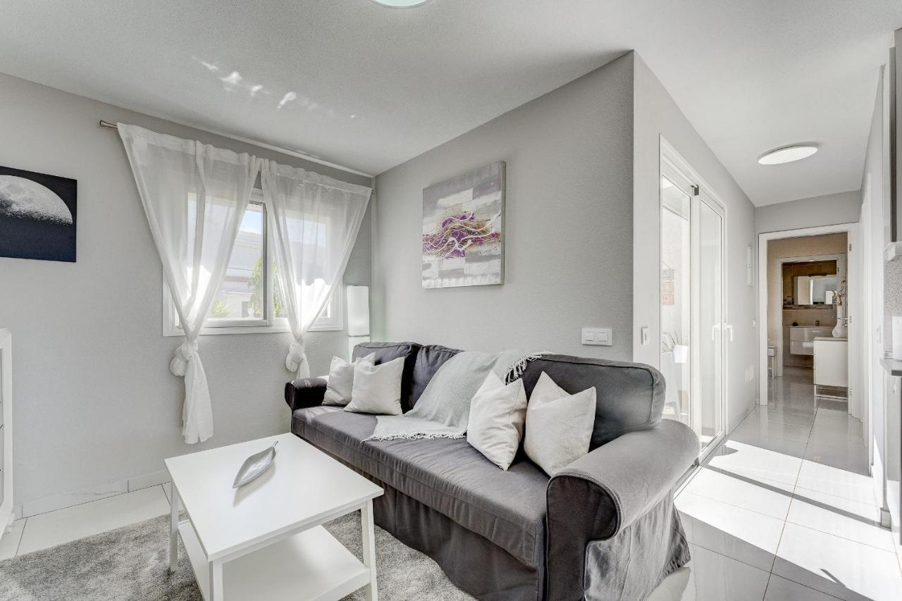Sea View Penthouse Sunshine Urbania Apartment *